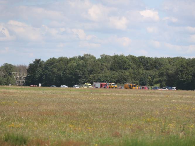 Vrouw (37) uit Kaatsheuvel verongelukt bij crash zweefvliegtuig op Vliegbasis Gilze-Rijen, leden zagen het gebeuren