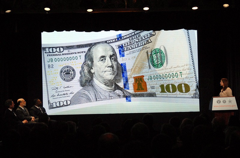 Les USA dévoilent un nouveau billet de 100 dollars | Foto | 7sur7.be