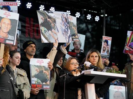 Raz kwam vrij, maar haar man zit nog vast in Gaza: ‘Ohad is de liefde van mijn leven, ik blijf voor hem vechten’