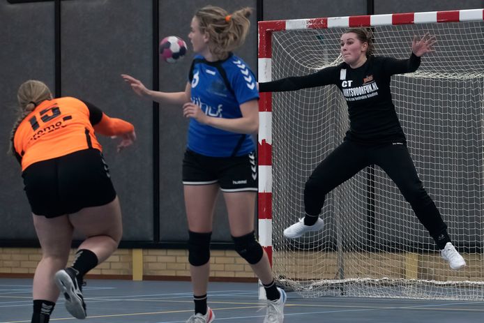 Hoewel Broekland bij het Twellose Voorwaarts prima meekwam, kon Charlotte Tielbeke niet voorkomen dat de hoofdklasser werd uitgeschakeld.