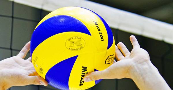 Man (50) opgepakt die rivaliserende fan omverduwt tijdens ontspoord volleybalduel - De Gelderlander