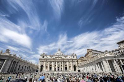 'Homo-orgie met drugs in Vaticaan opgerold'