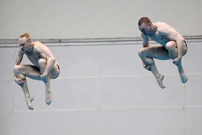 Ilja Zacharov (links) en Evgenii Kuznetsov in 2018.