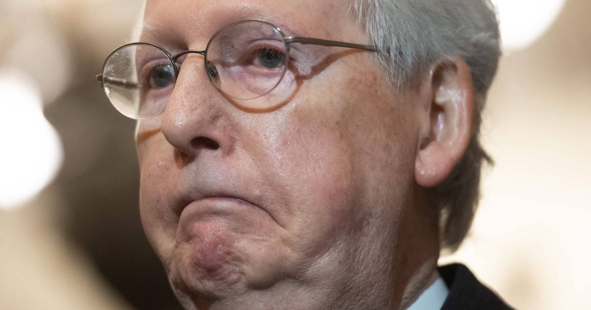Mitch McConnell, anders fervent medestander van Trump ...
