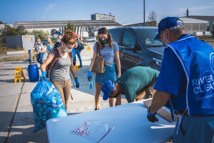 World Cleanup Day : afval laten wegen aan het Kapitein Zeppospark.