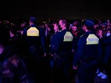 Politie controleert op dronkenschap: “Een man praatte tegen een verlichtingspaal met fles vodka in de hand”
