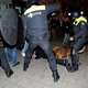 Burgemeester Rotterdam verdedigt: "Als je stenen naar politie gooit, moet je geweld terug aanvaarden"