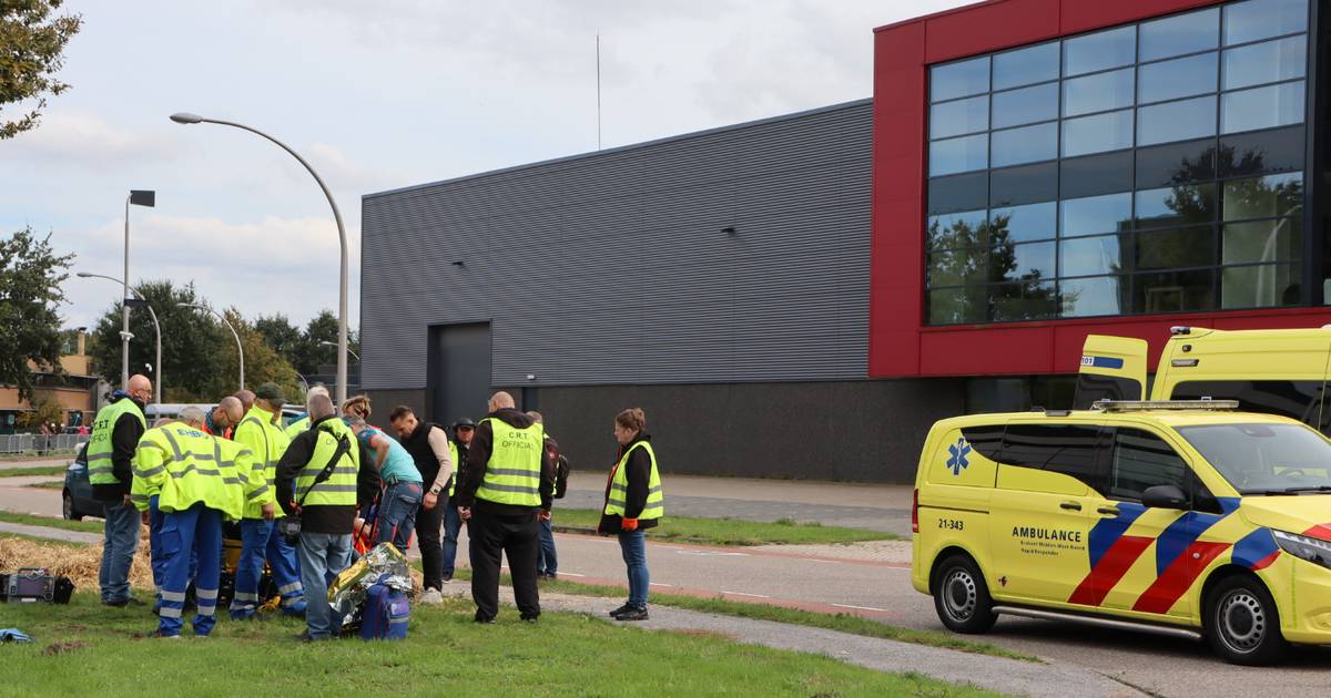 Motorrijder verliest macht over het stuur en raakt gewond bij klassieke motorrace in Nieuwkuijk