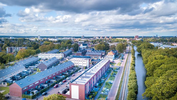 De Schatkamer van  Zuid: een voorbeeld van een moderne buurt met verschillende woonvormen. Gelegen aan het kanaal; een zone waar Apeldoorn nog veel meer nieuwbouw wil plegen. Dichtbij deze plek ligt bijvoorbeeld de potentiële nieuwe buurt Kayersmolen Noord.