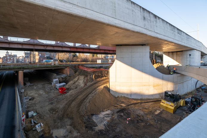 De voetgangers- en fietsersinfrastructuur van het stationsproject is geopend