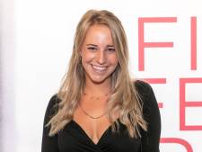 Vlogger Dee was een jaar lang stil over drie miskramen: ‘Houd het niet langer vol’