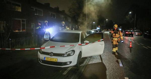 Autobrand Waterstraat Velp lijkt te zijn aangestoken