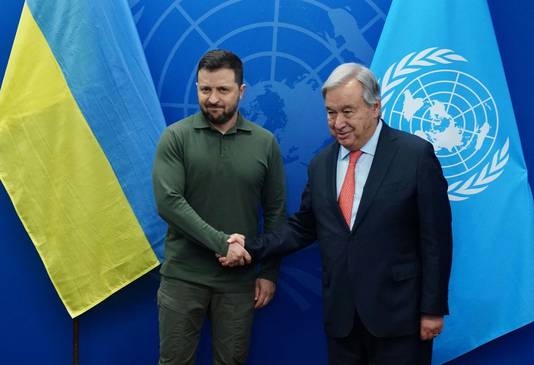 VN-secretaris-generaal Antonio Guterres en de Oekraïense president Volodymyr Zelensky.