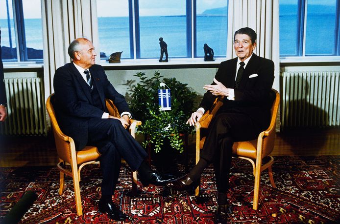 Gorbatsjov met Amerikaanse president Ronald Reagan in 1986.