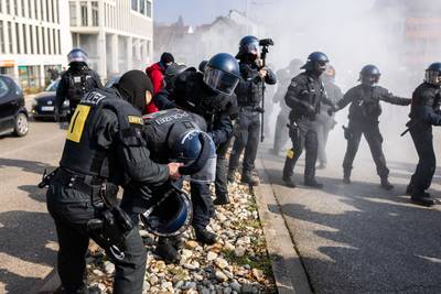 Duitse politie: 53 agenten en 2 demonstranten gewond bij betoging tegen rechts-populistische partij AfD