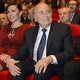 Blatter weigert op te stappen als FIFA-voorzitter