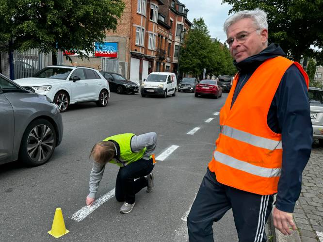 Anderlechtse fietsers hebben genoeg van slecht onderhouden fietspaden: “Dan herschilderen we ze zelf”