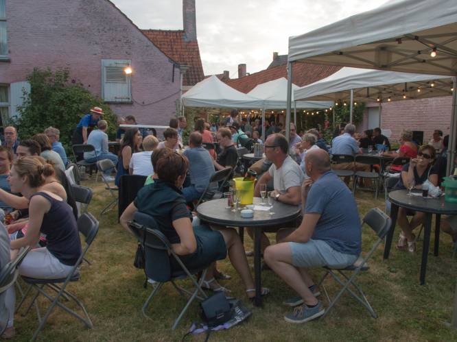 Davidsfonds pakt opnieuw uit met wijnterras tijdens Ledegemse Batjes