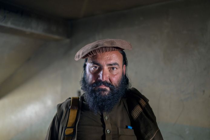 Un combattant taliban garde la prison de Pul-e-Charkhi à Kaboul.