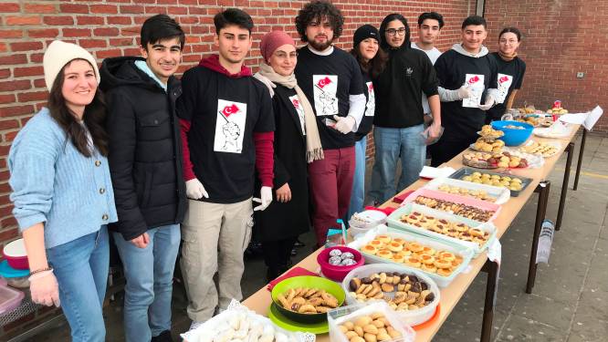 Leerlingen Sint-Joris in de bres voor slachtoffers aardbeving in Turkije met zelfgemaakte koekjes