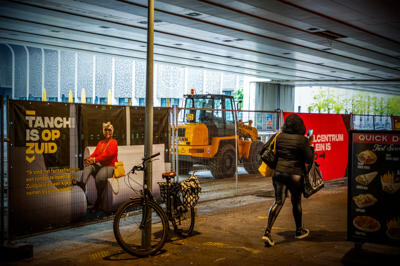 Het is nog even doorbijten bij Zuidplein en tussen de afzettingen je weg vinden.