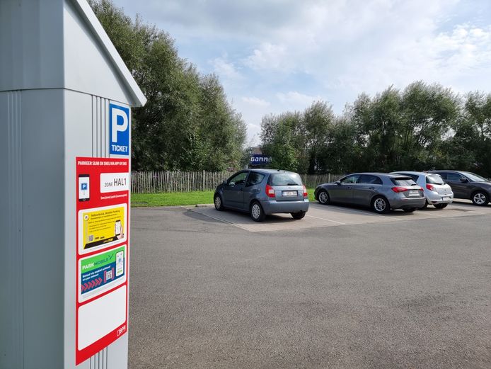 Sinds januari is er een nieuw parkeerbeleid ingevoerd in Halle. En daardoor betalen we minder belastingen in Halle.