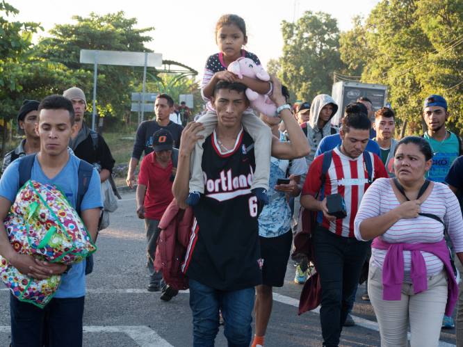 Nieuwe karavaan migranten bereikt Mexico, Trump herhaalt eis voor grensmuur