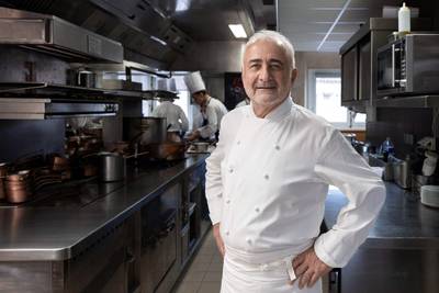 ‘Beste chef-kok ter wereld’ Guy Savoy verliest zijn derde Michelinster