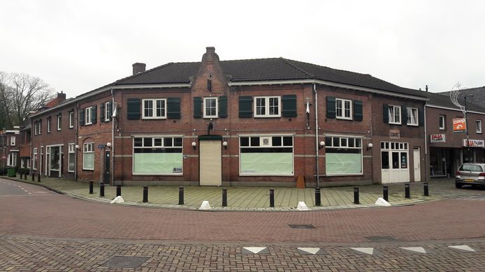 De Gouden Laars staat al ruim twee jaar leeg. Binnenkort wordt begonnen met de verbouwing.