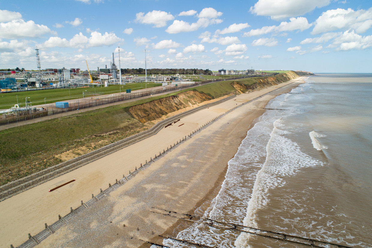 De kust bij Bacon, waar ook de gasterminal ligt. Beeld Chris Taylor