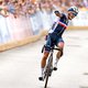 In een tunnel van geluid vindt Alaphilippe laatste restje zuurstof voor tweede wereldtitel
