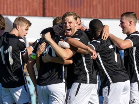 En dat is 11: alle Arnhemse voetbalclubs mogen zich nu partner van Vitesse noemen