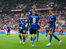 Opnieuw bizarre ontknoping in Duitsland: fans HSV al feestend op het veld, maar toch gaat het nog mis