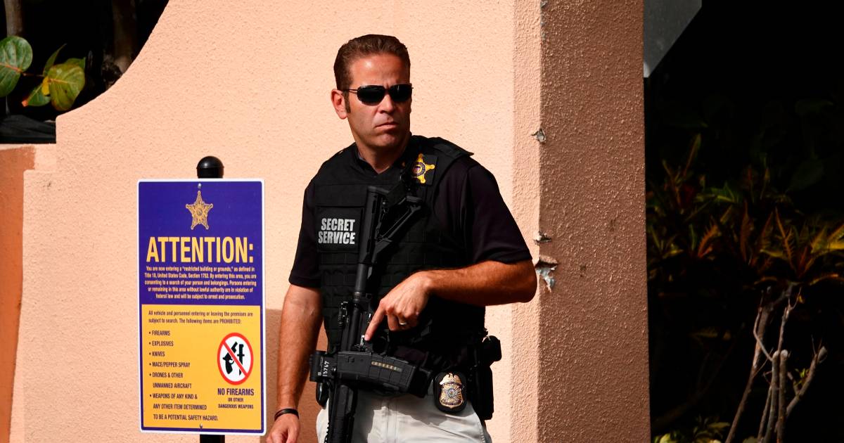 Justitieminister VS verdedigt huiszoeking bij ex-president Trump, indringer FBI-kantoor doodgeschote