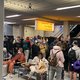 Chaos op Schiphol bij vluchten uit Zuid-Afrika: ‘Ik kwam uit een derdewereldland, en arriveerde in een derdewereldland’