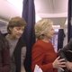 Ook Clinton waagt zich aan de nieuwste socialmediahype: de 'Mannequin Challenge'