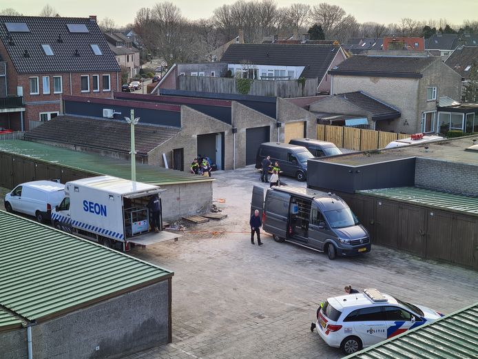 Verdachte crystal methlab Veghel blijft in zijn cel in Veenhuizen