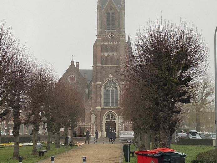 De begrafenisplechtigheid vond plaats in de Sint-Cordulakerk.