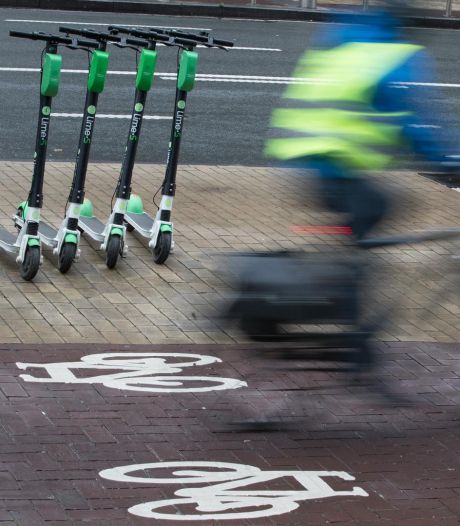 Rouler trop vite en trottinette ou à vélo en zone piétonne peut vous coûter 174 euros d’amende!