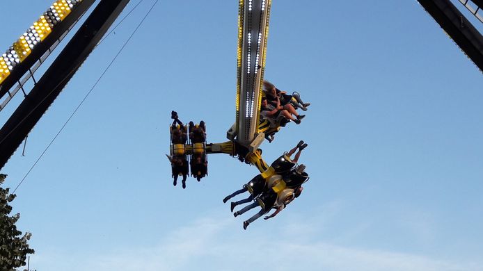 Zweven boven de kermis in Boxmeer.