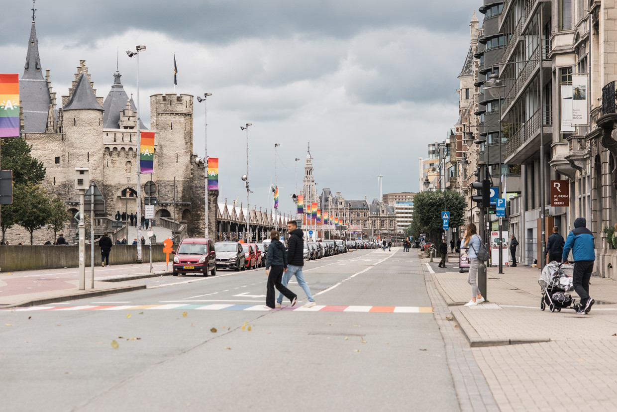 Het Antwerpse stadsbestuur wil ter hoogte van de Suikerrui een tunnel onder de Scheldekaaien aanleggen. Beeld Tine Schoemaker