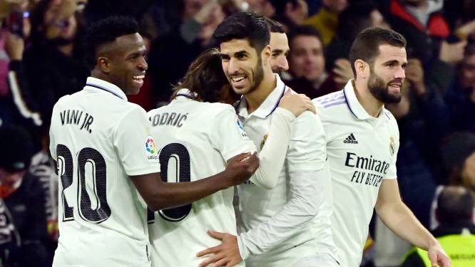 Real Madrid wint simpel van zwalkend Valencia, gat met Barça weer vijf punten