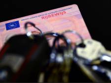 Man scheurt met 100 kilometer per uur door Oss, maar mag door meetcorrectie rijbewijs nét houden
