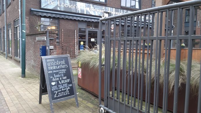 Maandag werden gasten van de Looierij nog welkom geheten. Nu houdt de lunchroom de deuren toch dicht.