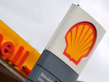 Milieuorganisaties: Shell negeert klimaatvonnis met investeringen in olie en gas