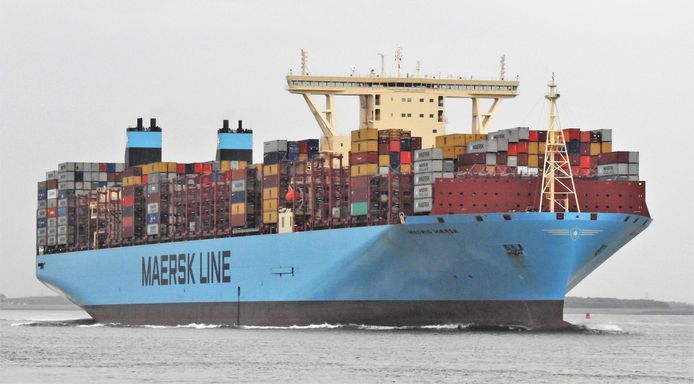 Een kolossaal containerschip van Maersk.