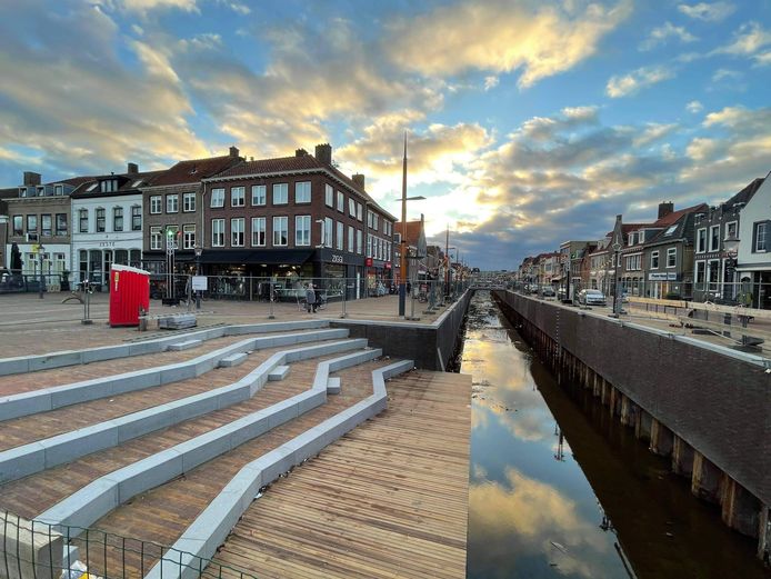 De winnende foto van Wim Farla. De wedstrijd leverde meer dan honderd foto's op van het opengraven van de haven en de herinrichting van de Markt.