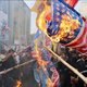 Grote demonstratie bij oude ambassade VS in Iran