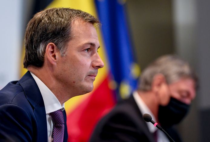 Premier Alexander De Croo (Open Vld) en Vlaams minister-president Jan Jambon (N-VA).