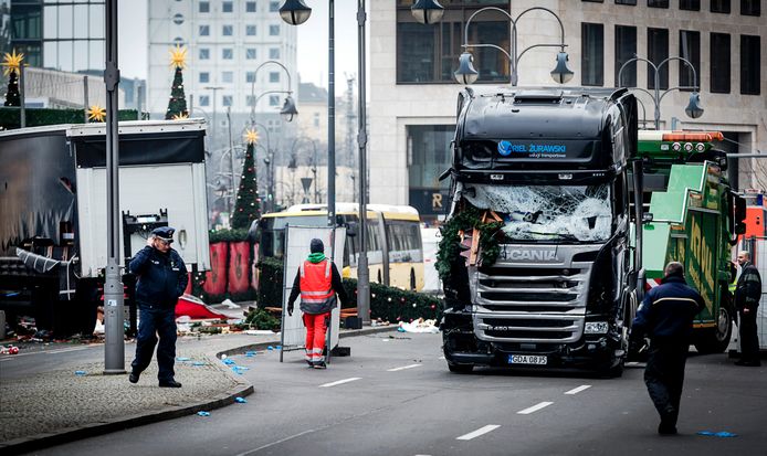 De vrachtwagen die werd gebruikt bij de bloedige aanslag op een kerstmarkt in Berlijn.